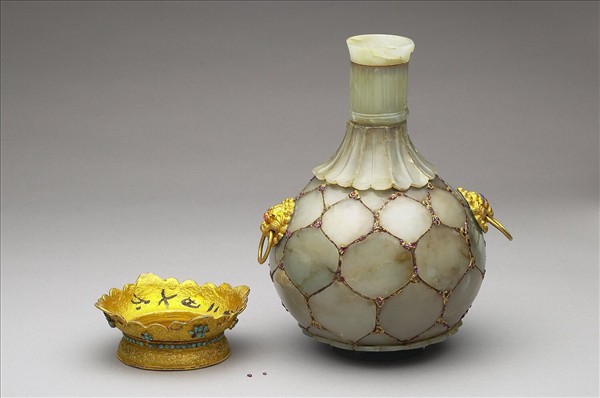 玉帶鑲嵌圓腹罐