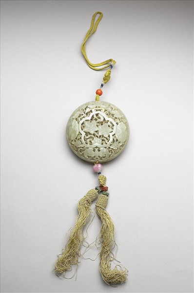 玉鏤雕水仙香盒