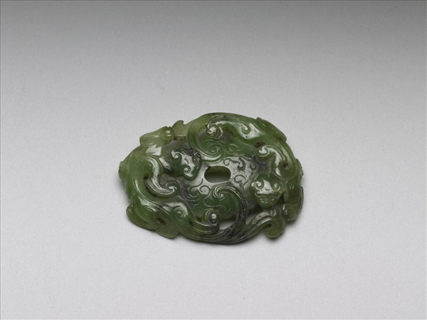 玉螭紋仿古韘形佩