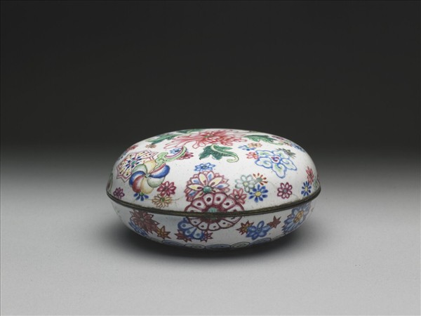 銅胎畫琺瑯花卉盒