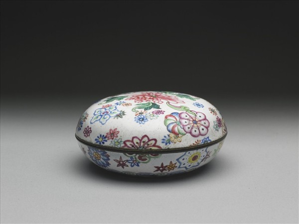 銅胎畫琺瑯花卉盒