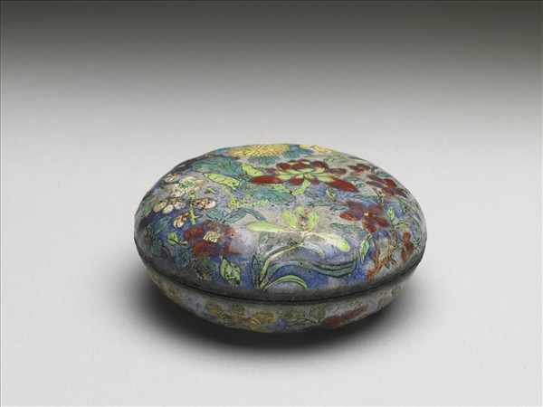 銅胎畫琺瑯花卉盒