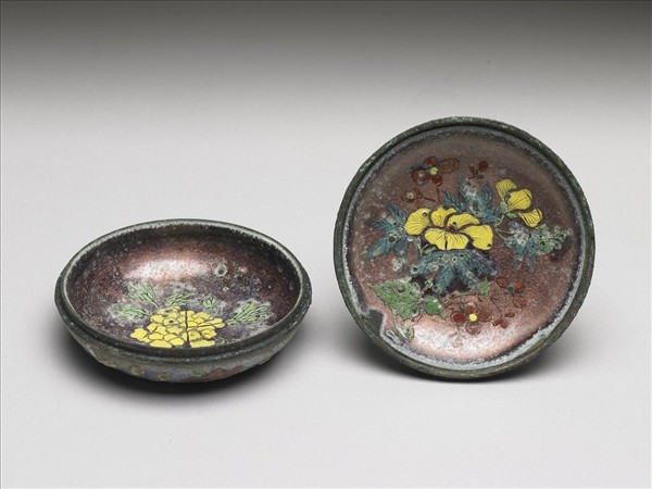 銅胎畫琺瑯花卉盒