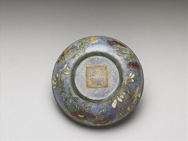 銅胎畫琺瑯花卉盒