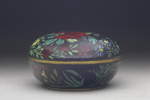 銅胎畫琺瑯花卉盒