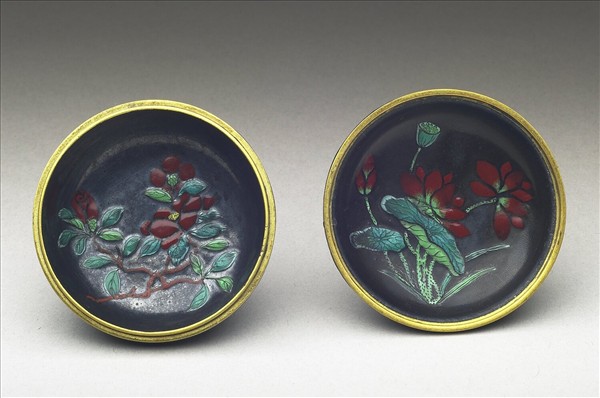 銅胎畫琺瑯花卉盒