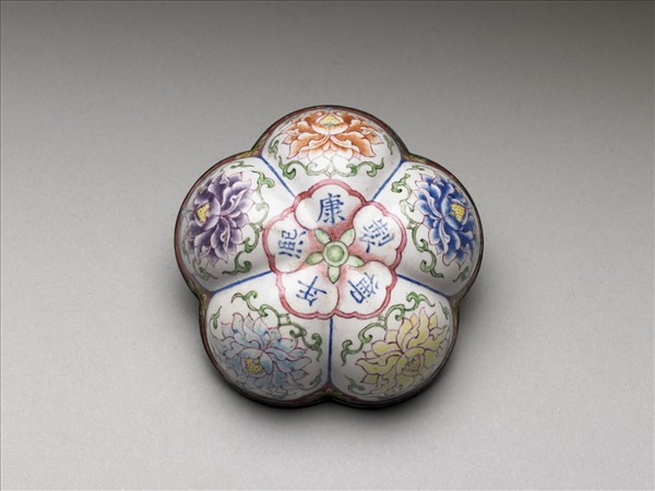 銅胎畫琺瑯花卉五楞式盒