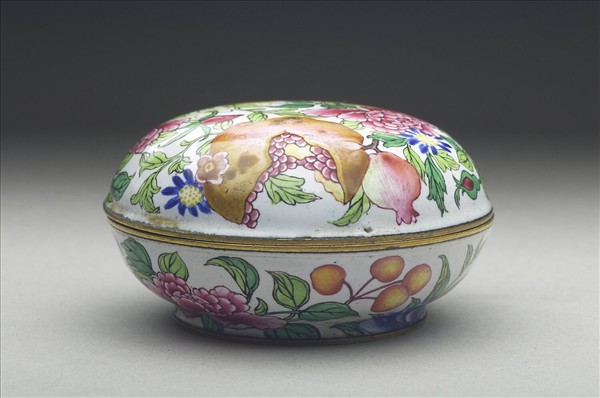 銅胎畫琺瑯花果盒