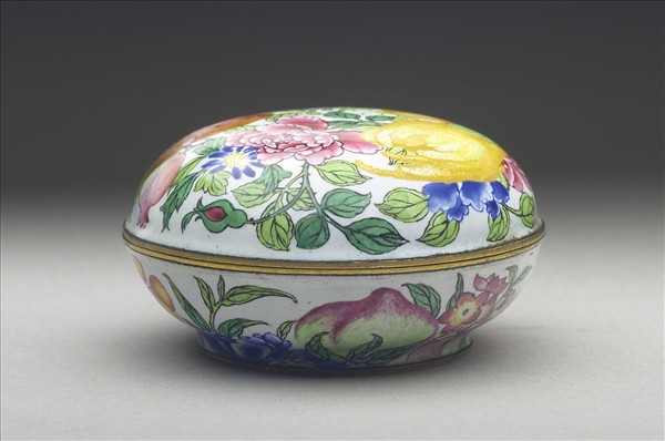 銅胎畫琺瑯花果盒