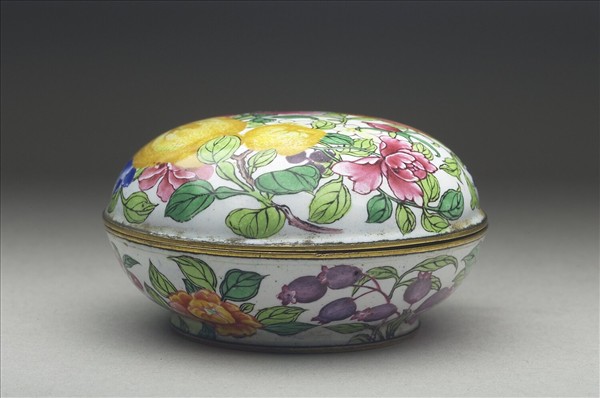 銅胎畫琺瑯花果盒