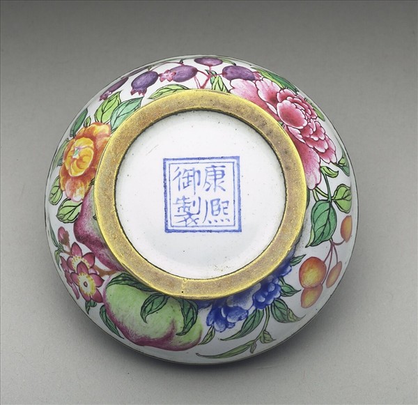銅胎畫琺瑯花果盒