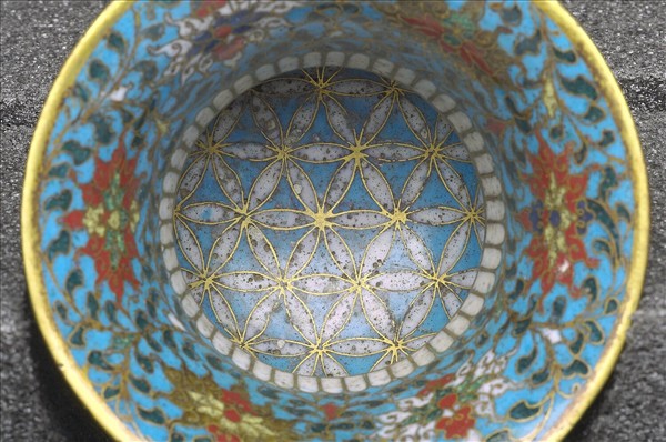 掐絲琺瑯夔龍紋尊