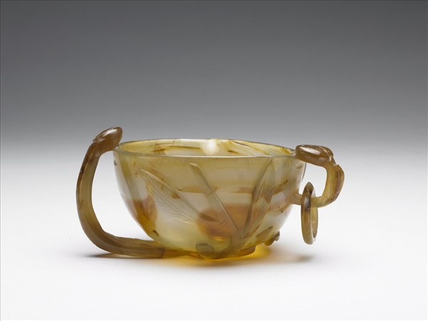 瑪瑙桃式單耳活環杯