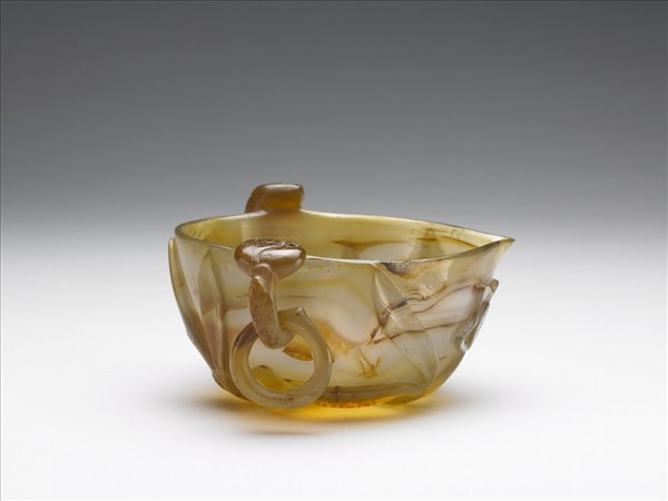 瑪瑙桃式單耳活環杯