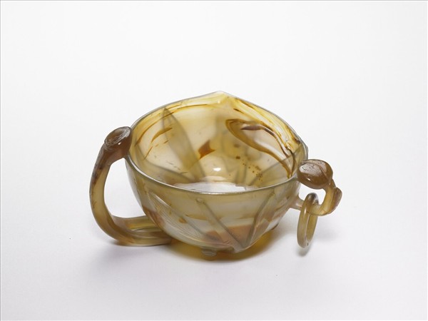 瑪瑙桃式單耳活環杯