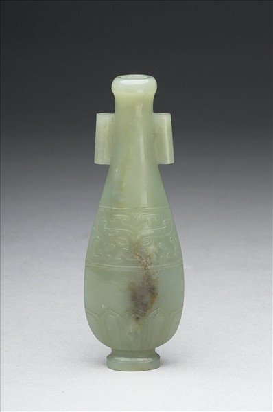 玉獸面紋貫耳瓶