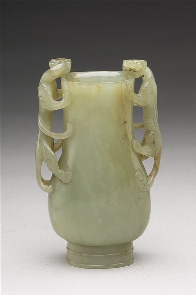 玉雙螭耳瓶