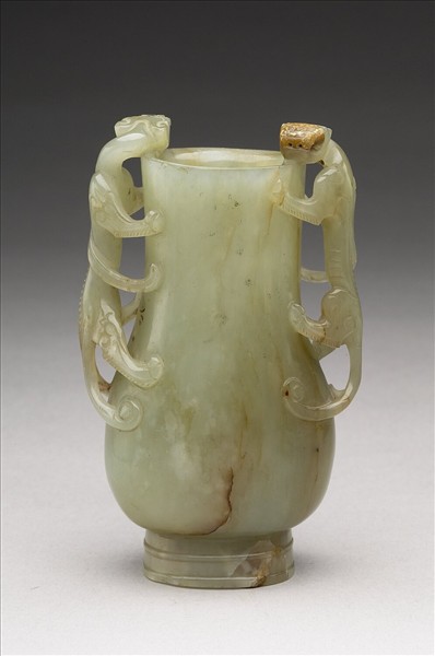 玉雙螭耳瓶