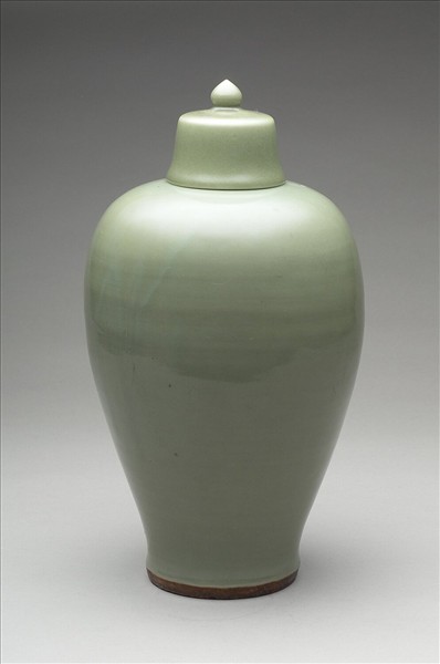 粉彩番蓮紋描金帶扣