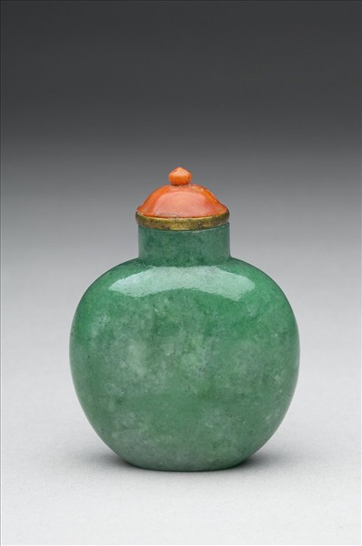 翠玉鼻煙壺