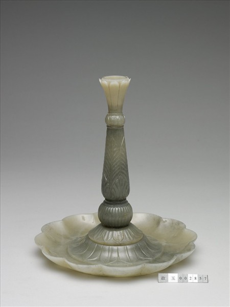 玉葉紋燭臺
