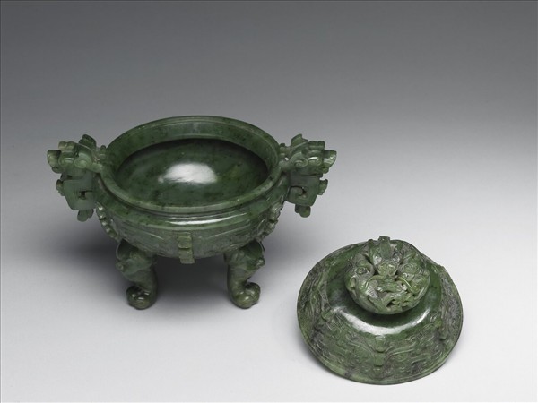 玉雕龍鼎式爐