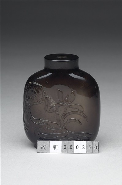 黑料玻璃鼻煙壺