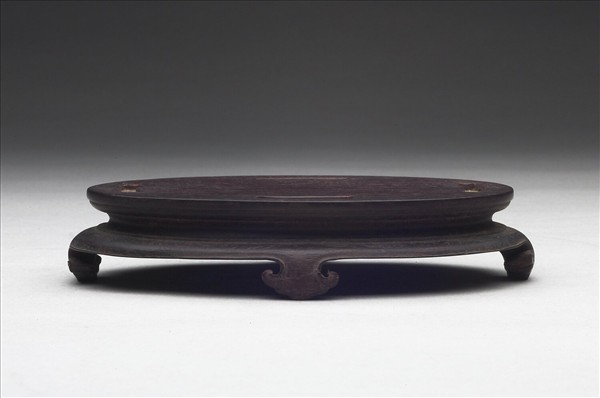 橢圓形四足木座