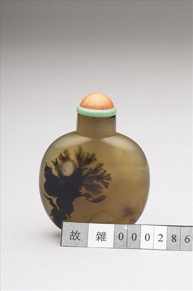 草蕨瑪瑙鼻煙壺