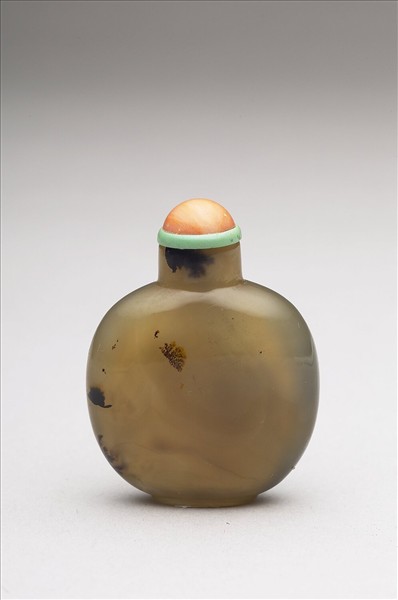 草蕨瑪瑙鼻煙壺