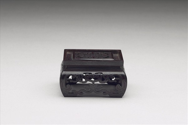 鏤空嵌銀絲木座