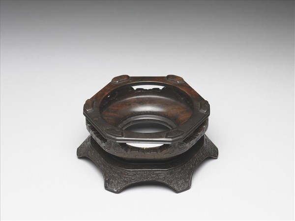 紫檀獸面龍紋木座