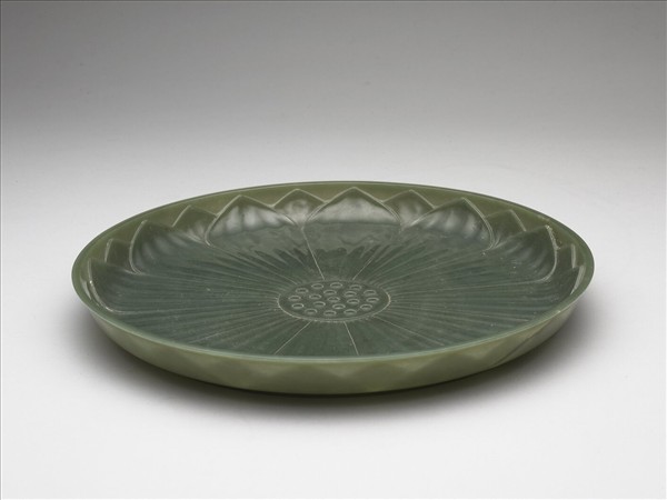 玉蓮花盤