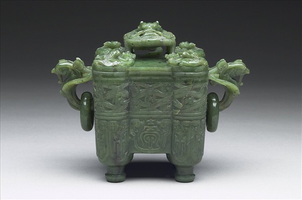 玉盤龍鳳耳四足方爐