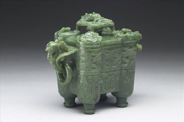 玉盤龍鳳耳四足方爐