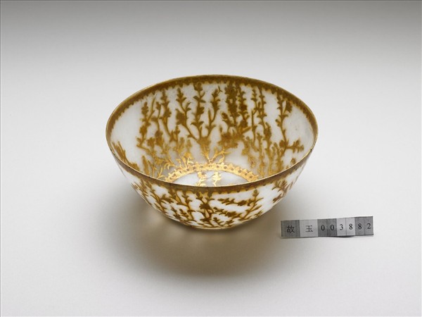 玉繪金花碗
