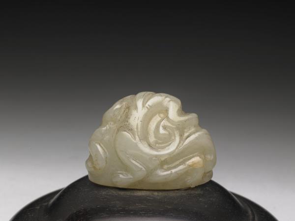 螭虎啣芝紋玉頂