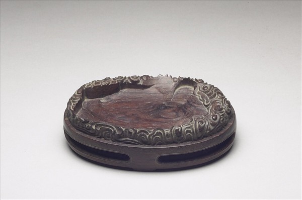 紫檀雕雲紋橢圓形木座