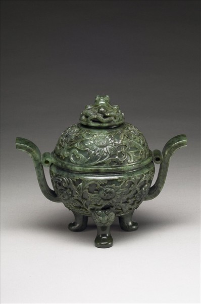 玉折枝牡丹紋三足鼎爐