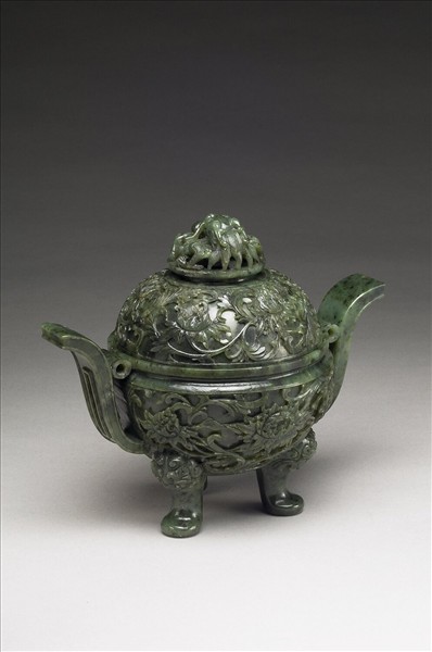 玉折枝牡丹紋三足鼎爐