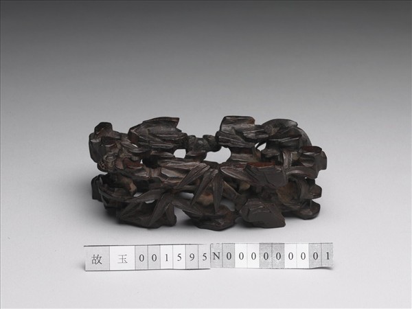 鏤空靈芝竹石木座