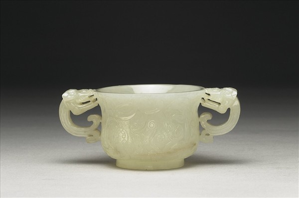 ⽩玉夔龍雙耳杯