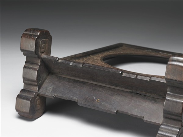 雲紋插屏式木架