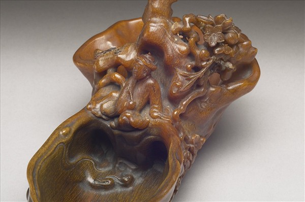 犀角雕人物乘槎