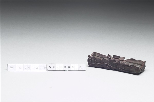 紫檀雕雲紋木座