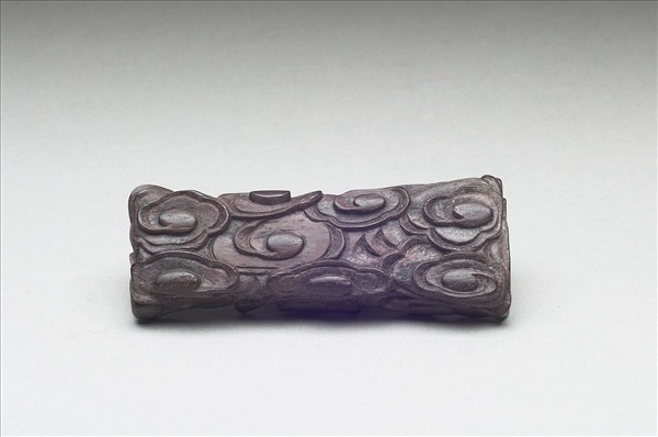 紫檀雕雲紋木座