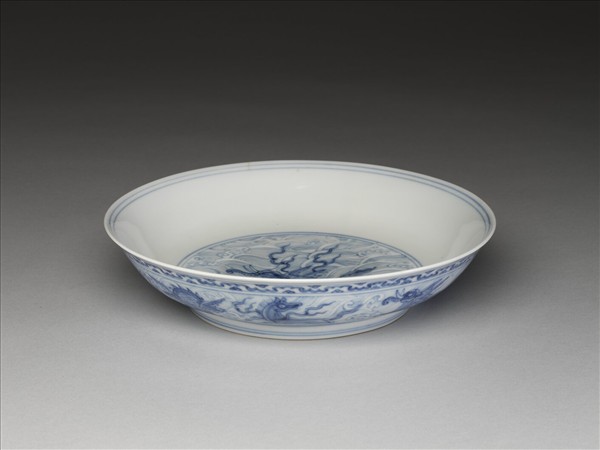 青花波濤海獸紋盤