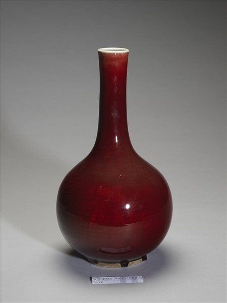 寶石紅釉膽瓶