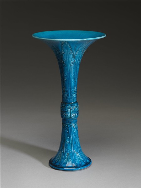 孔雀綠釉蕉葉夔紋觚