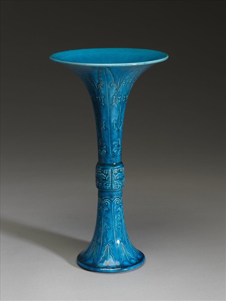 孔雀綠釉蕉葉夔紋觚